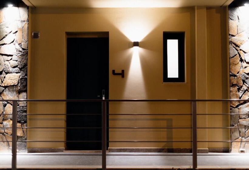 בית מלון כפרי Palacio Del Sol Luxury Apartments