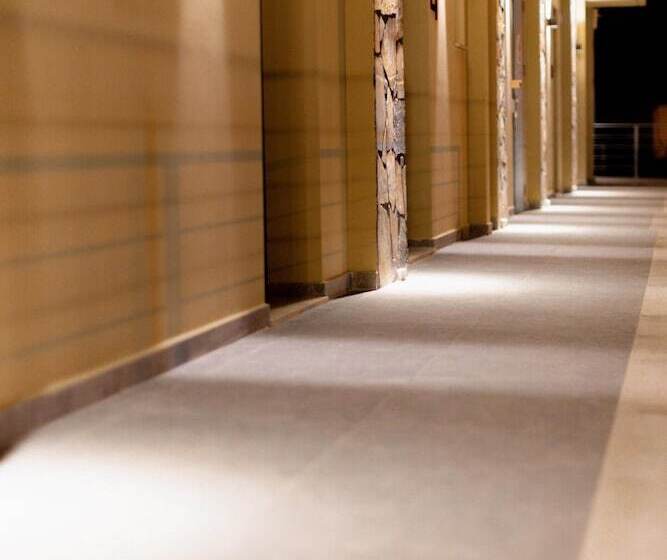 בית מלון כפרי Palacio Del Sol Luxury Apartments