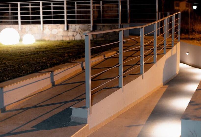 בית מלון כפרי Palacio Del Sol Luxury Apartments