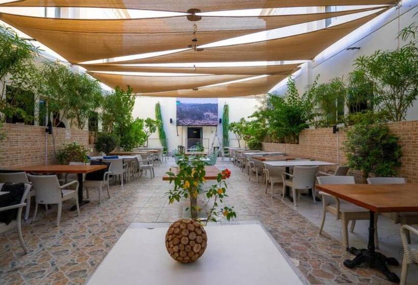 Отель Royal Prestige