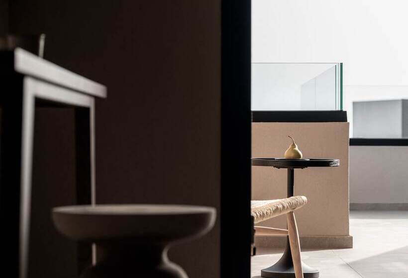 Kymani Boutique Hotel & Suites