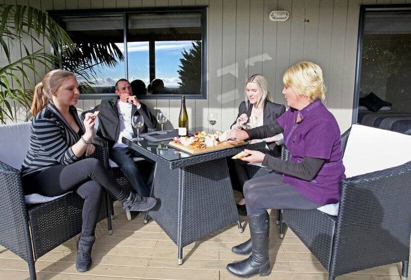 هتل Auckland Country Cottages