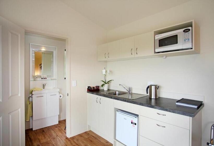 호텔 Auckland Country Cottages