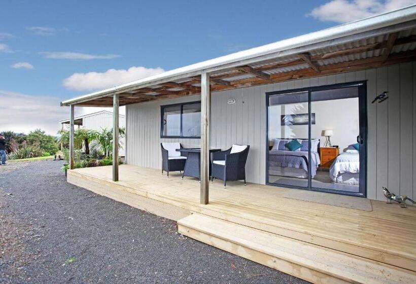 هتل Auckland Country Cottages