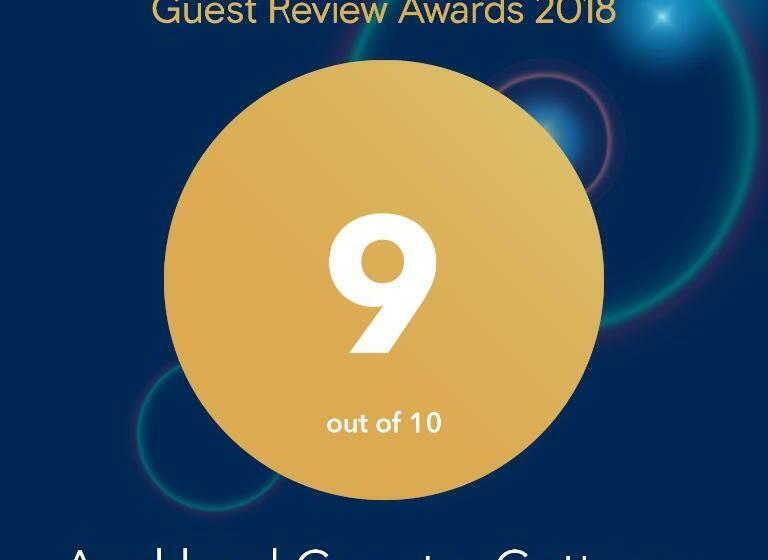 هتل Auckland Country Cottages