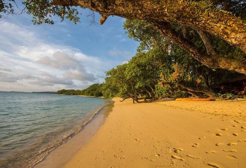 בית מלון כפרי Barrier Beach Resort