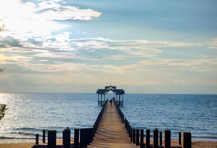 בית מלון כפרי Borneo Eagle Resort