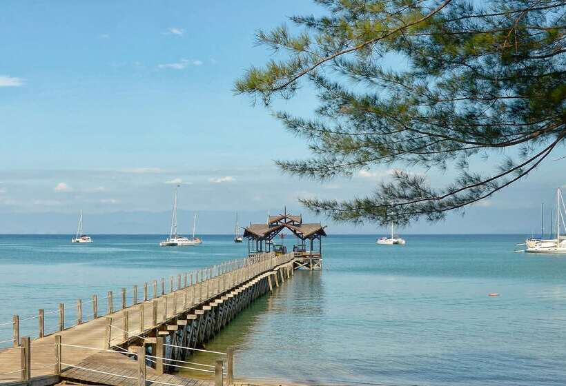 בית מלון כפרי Borneo Eagle Resort