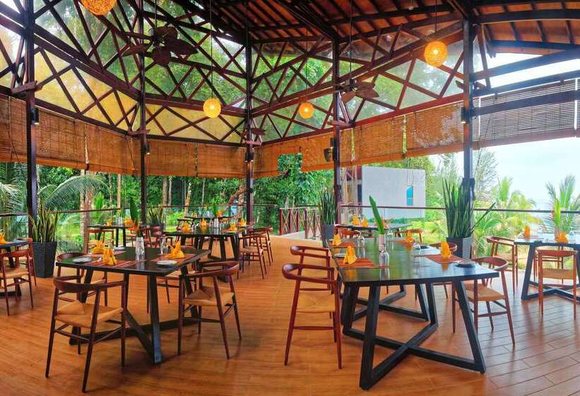 בית מלון כפרי Borneo Eagle Resort