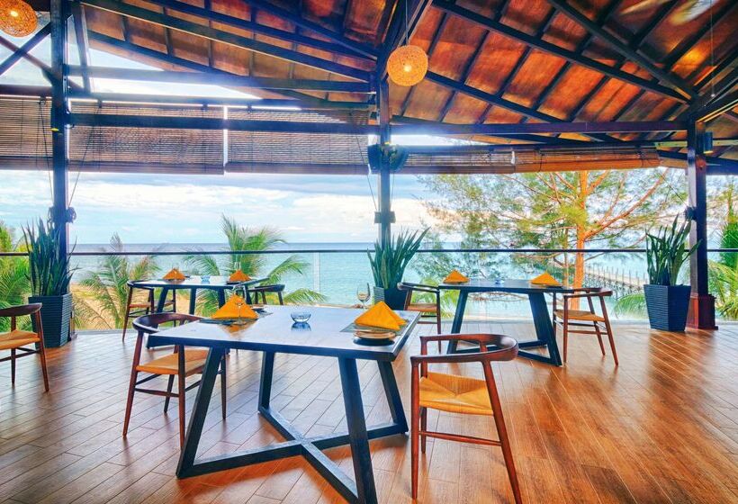 בית מלון כפרי Borneo Eagle Resort