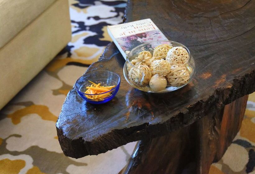 בית מלון כפרי Borneo Eagle Resort