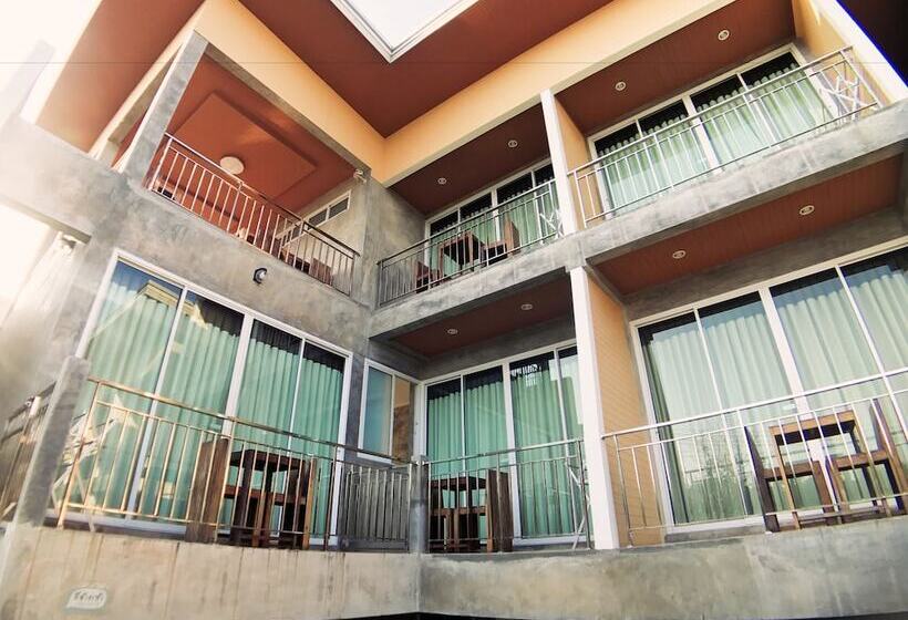 Hotel Check In Resort Koh Larn