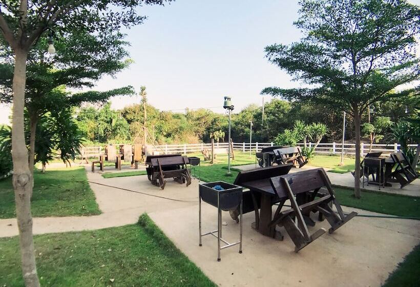 Hotel Check In Resort Koh Larn