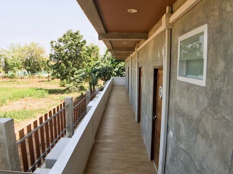 Hotel Check In Resort Koh Larn