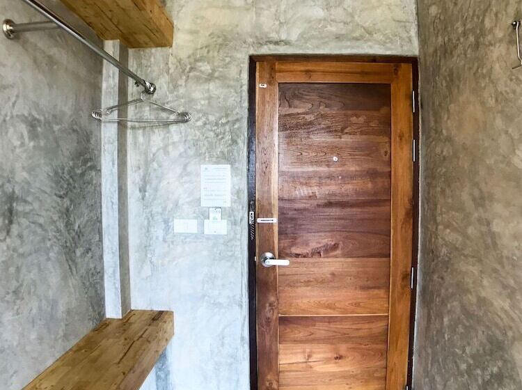 Hotel Check In Resort Koh Larn