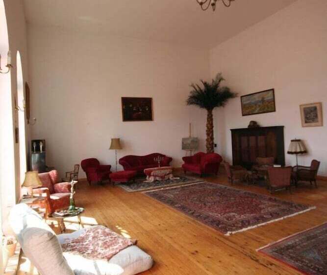 Отель Cour De Berlin