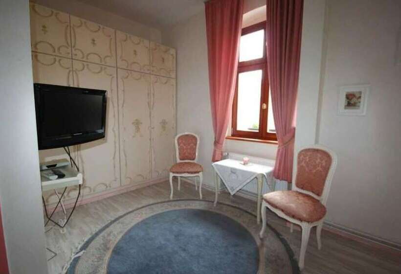 Отель Cour De Berlin