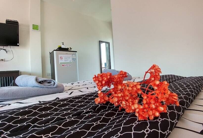 ホテル Rang Noknoy Resort At Kohlarn