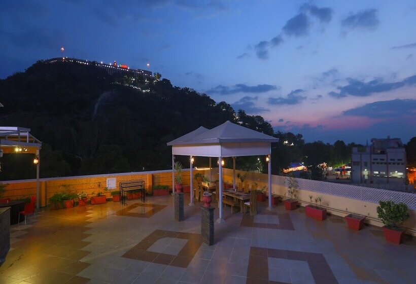 ホテル Ganpat Grand, Palani