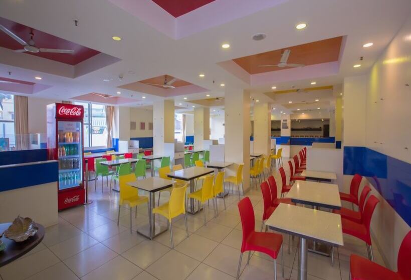 ホテル Ganpat Grand, Palani