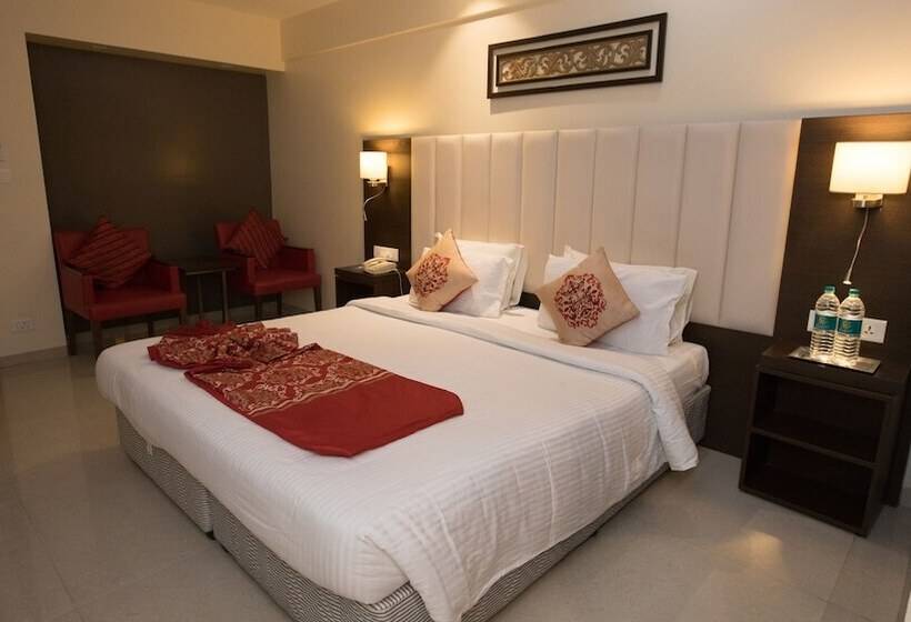 ホテル Ganpat Grand, Palani