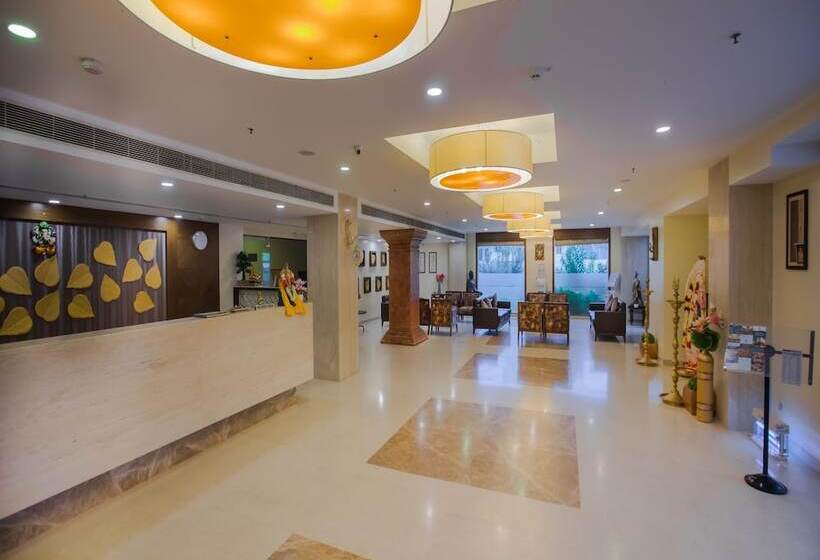 ホテル Ganpat Grand, Palani