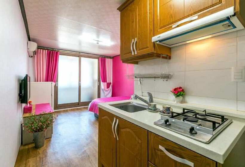 Отель Gatnaeum Pension