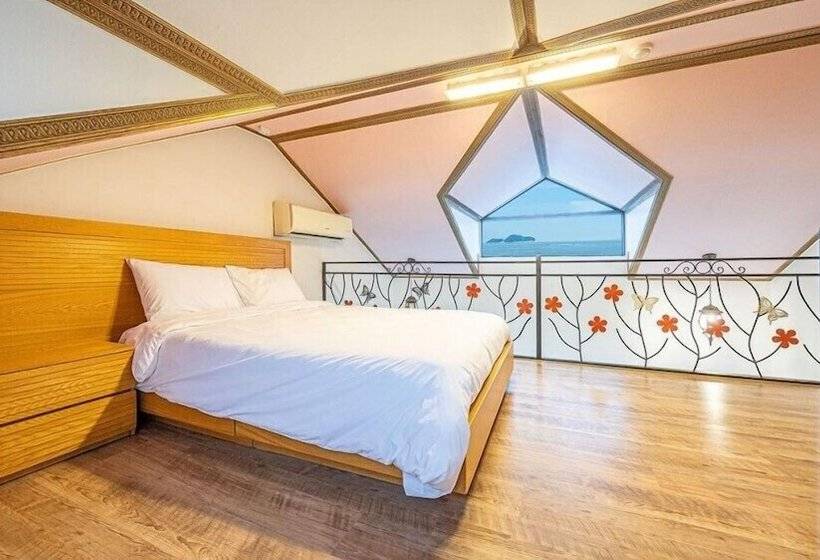 Отель Grand Pension