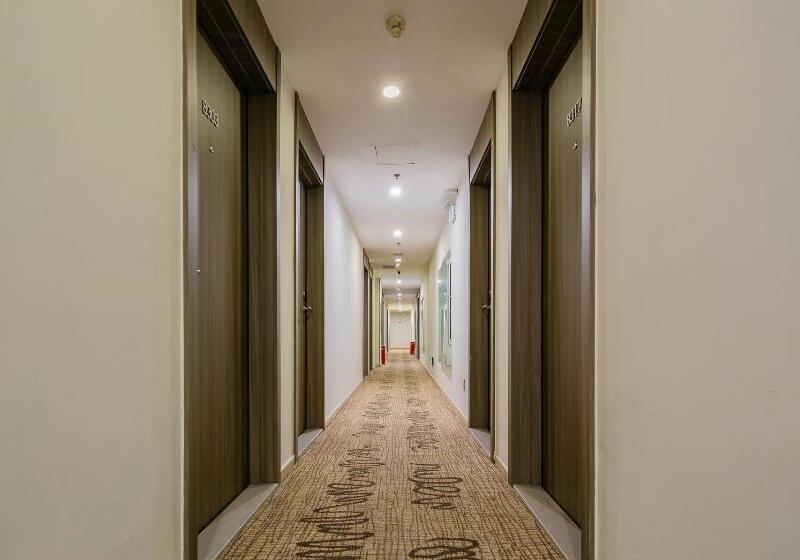 호텔 Hanting Xi An Gaoxinyi Road Airport Bus Station