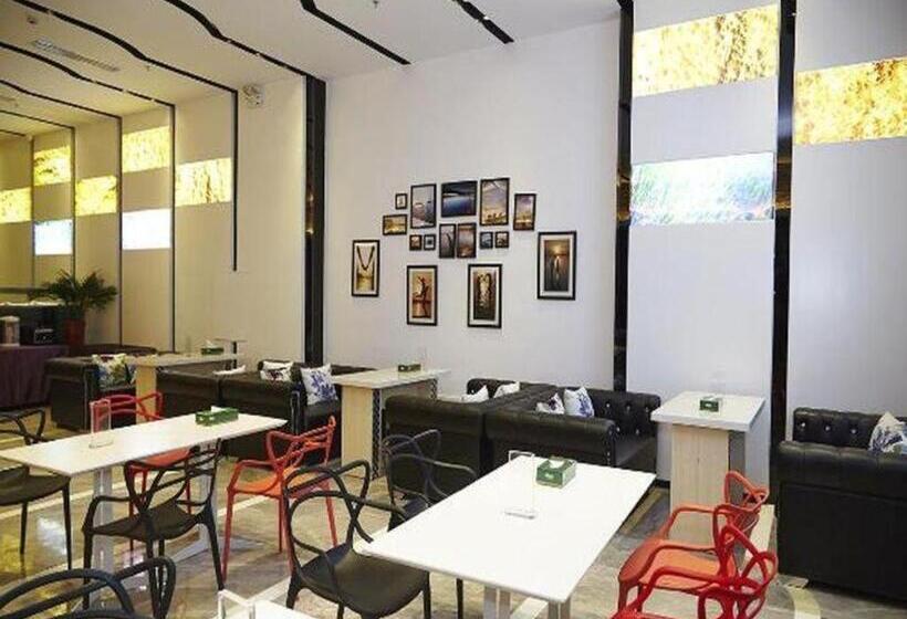 Lavande Hotel Xian Xiaozhai Subway Station Dayanta Branch