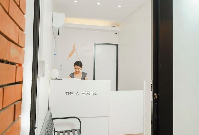 Otel The A Hostel