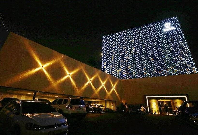 Asan Hotel Cube