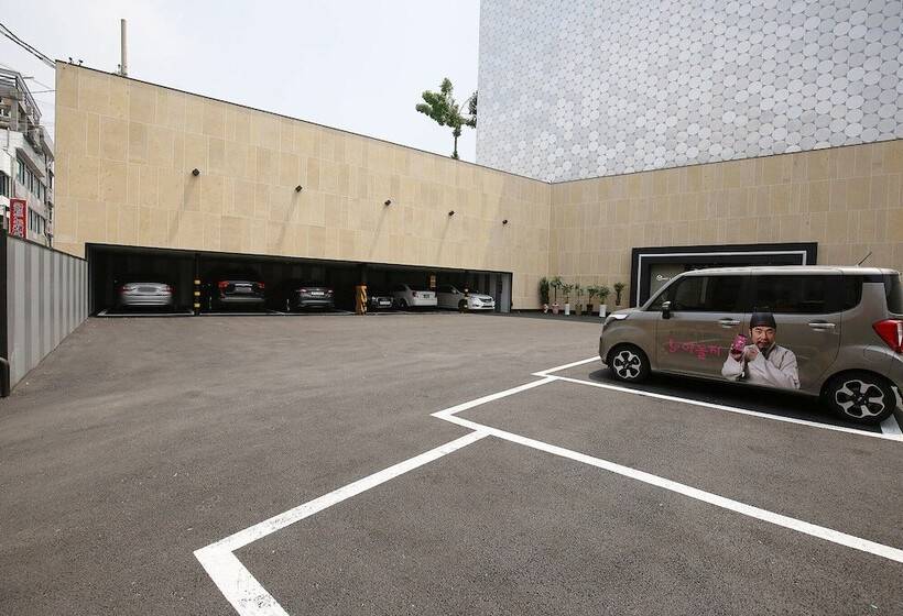 Asan Hotel Cube