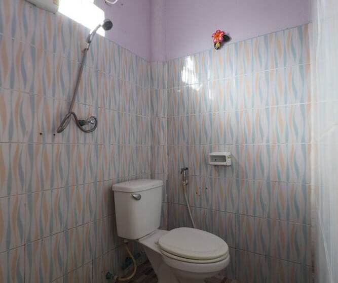 호텔 Chidlom Resort By Oyo Rooms