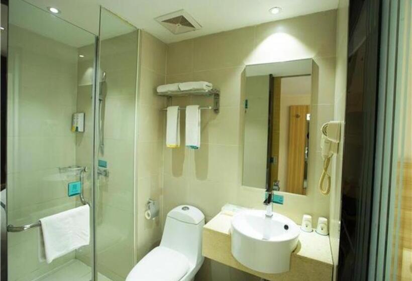 Отель City Comfort Inn Huanggang Dongmen Road Wanda Plaza