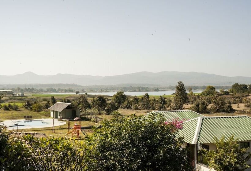 בית מלון כפרי Greenscape By Beyond Stay Madhai