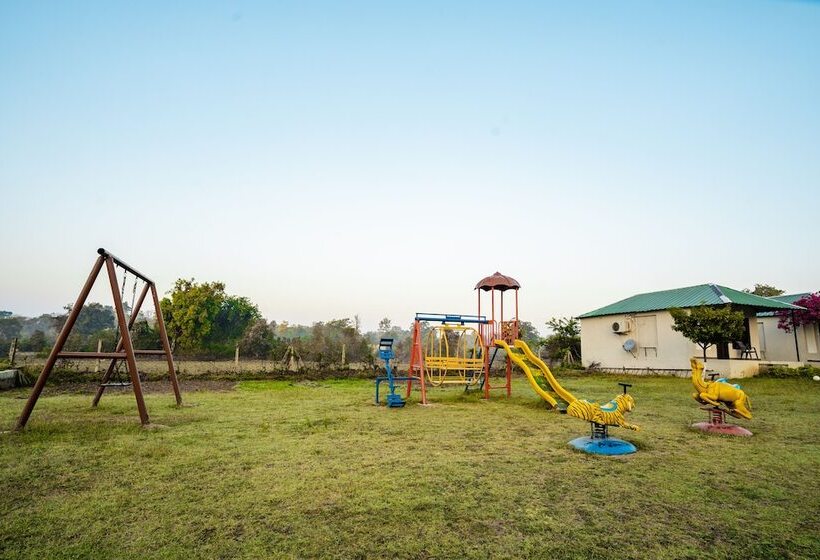 בית מלון כפרי Greenscape By Beyond Stay Madhai