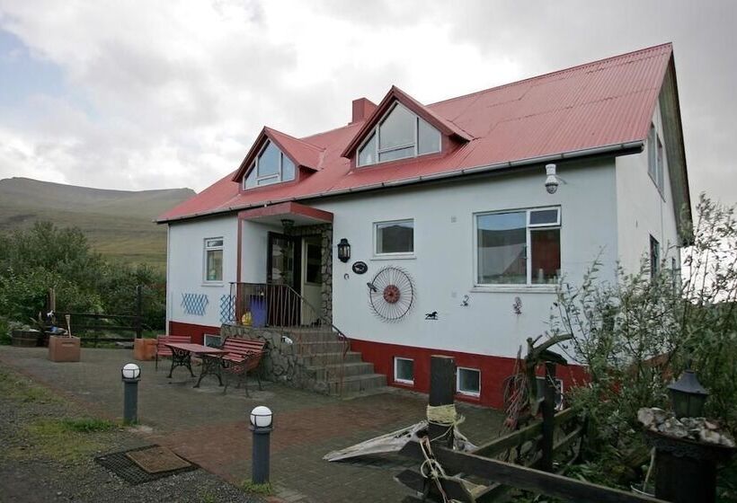 هتل Kiðafell