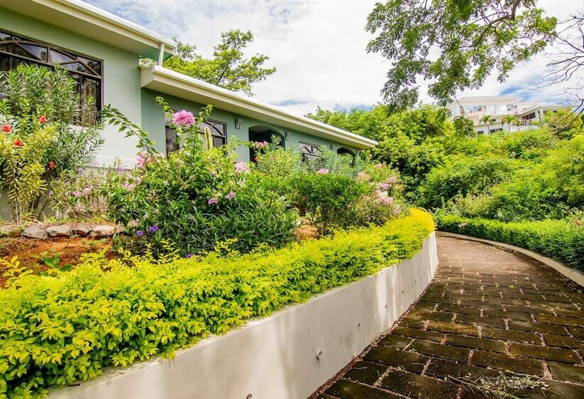 酒店 La Jolla De Guasacate