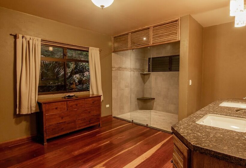 酒店 La Jolla De Guasacate