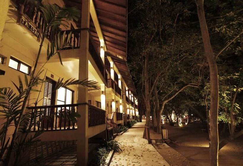 בית מלון כפרי La Luz Beach Resort