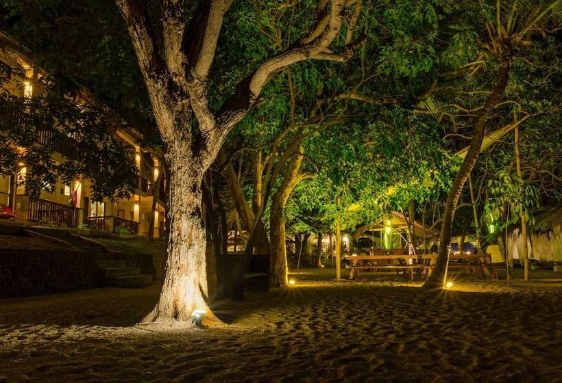 בית מלון כפרי La Luz Beach Resort