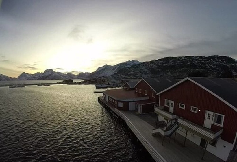 Отель Lydersen Rorbuer Hostel And Apartments Kvalvika And Rytten