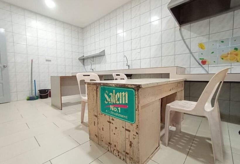 فندق Meow Homestay By Oyo Rooms