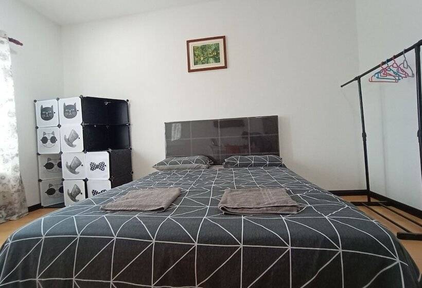 فندق Meow Homestay By Oyo Rooms