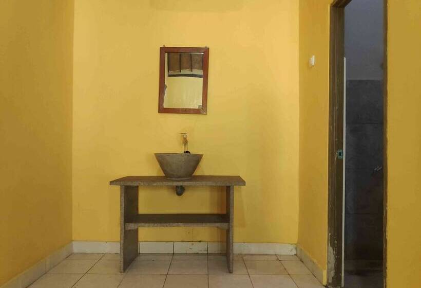 فندق Oyo 90547 Pondok Saren Anyar