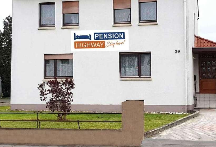 فندق Pension Highway Bünde