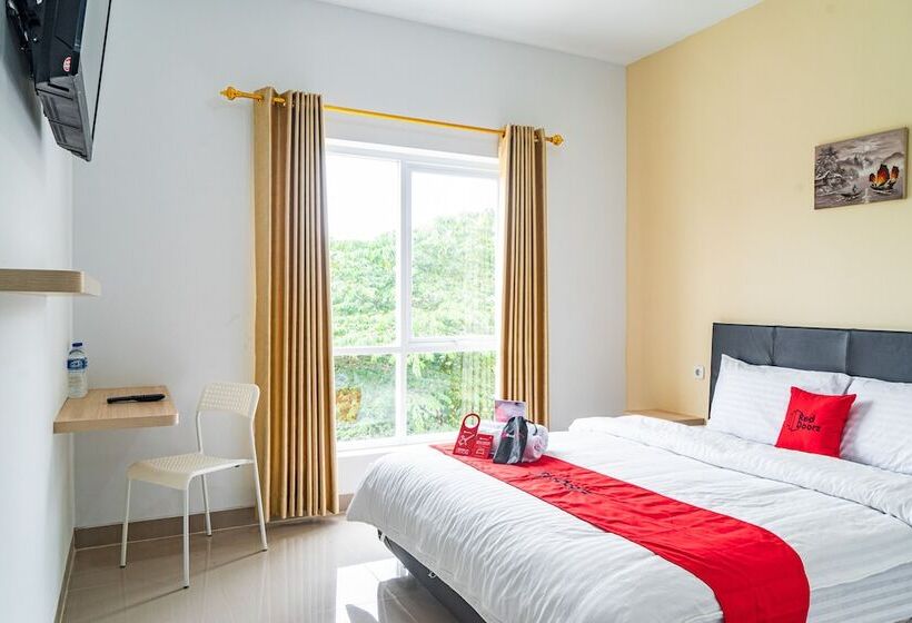 فندق Formerly Reddoorz Plus Near Teras Kota 3