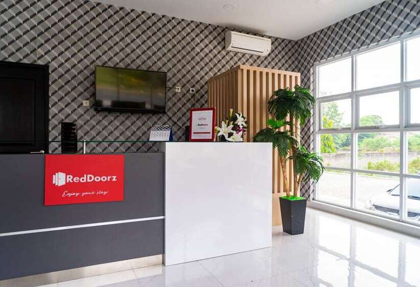 فندق Formerly Reddoorz Plus Near Teras Kota 3