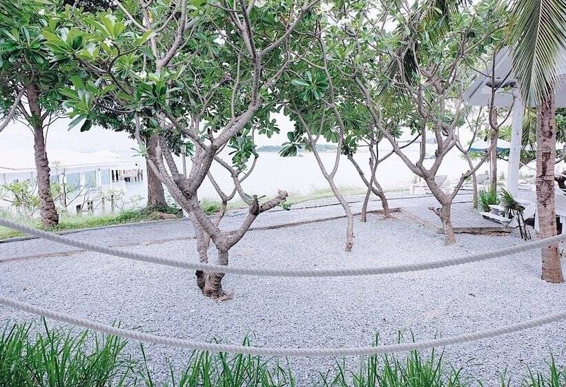 Отель Rimtalay Resort Koh Larn